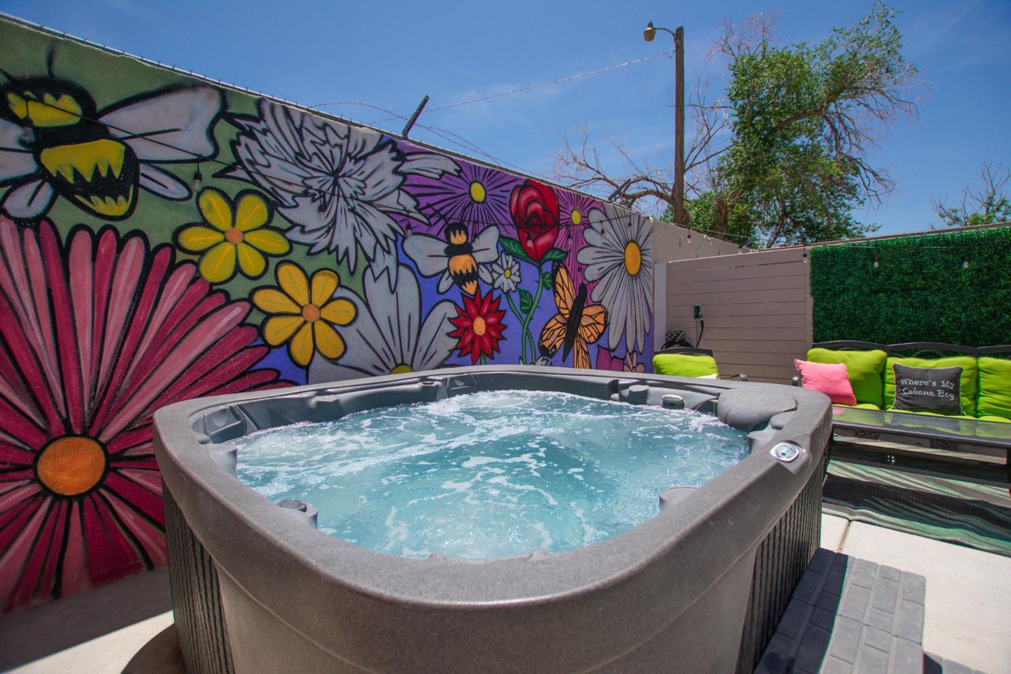 Bohemian Chic An Eclectic Escape-Hot Tub-Pet Friendly-No Pet Fees! Villa Албукерке Екстериор снимка