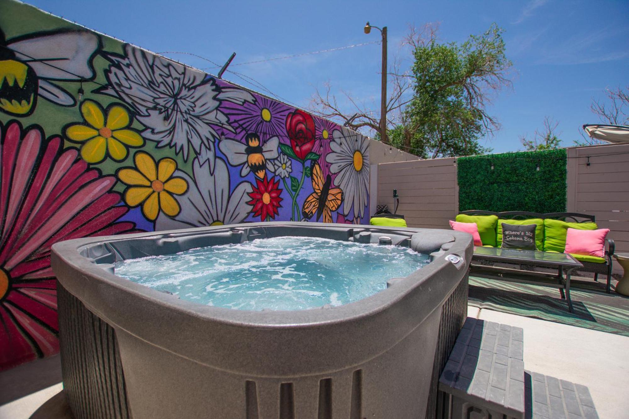 Bohemian Chic An Eclectic Escape-Hot Tub-Pet Friendly-No Pet Fees! Villa Албукерке Екстериор снимка