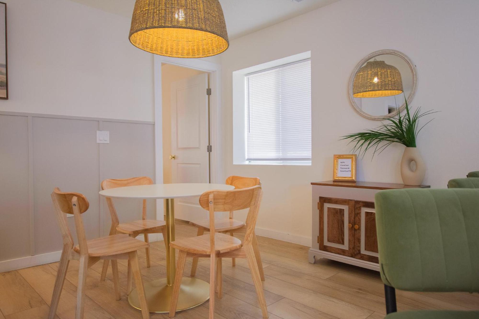 Bohemian Chic An Eclectic Escape-Hot Tub-Pet Friendly-No Pet Fees! Villa Албукерке Екстериор снимка