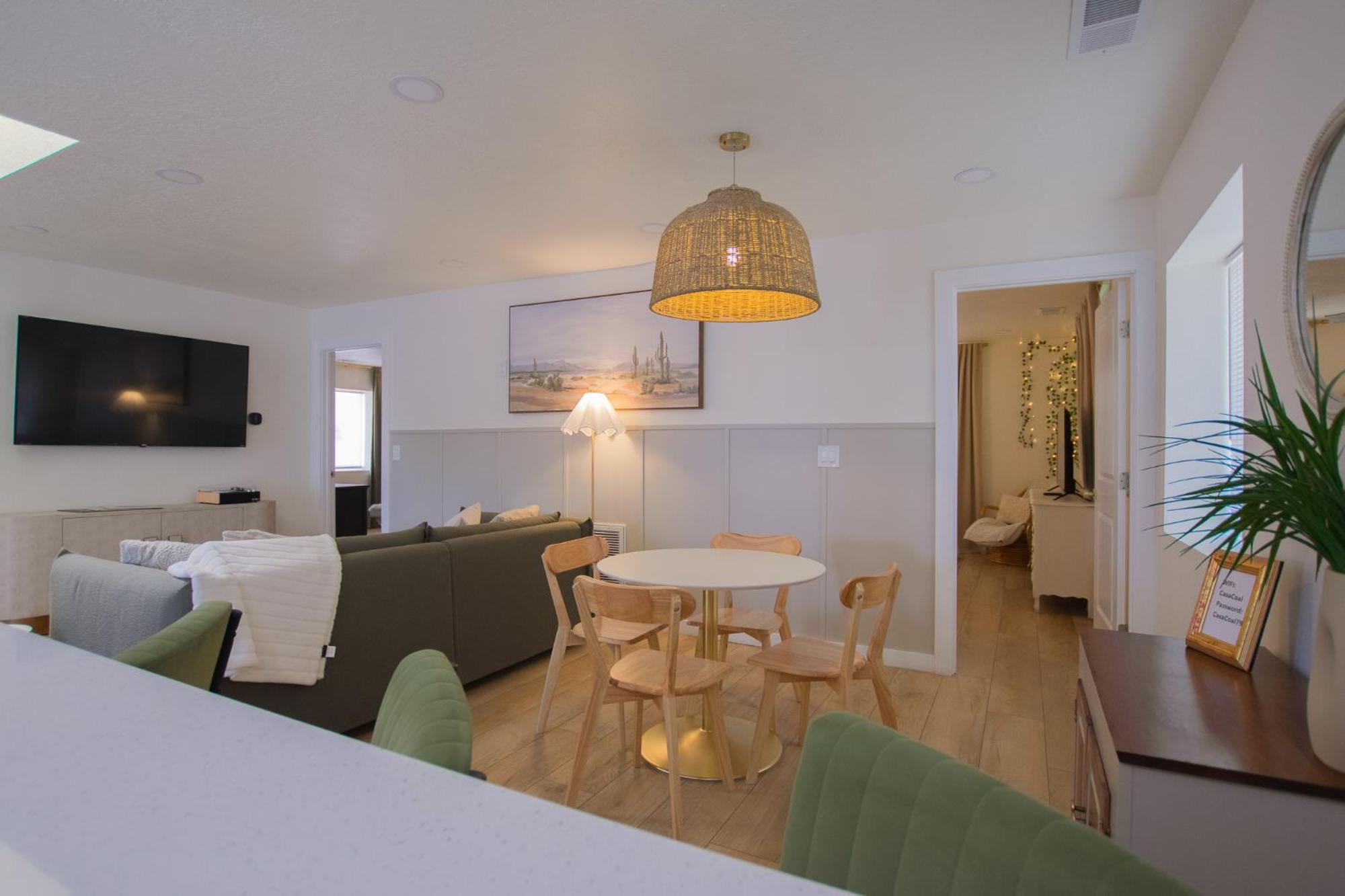 Bohemian Chic An Eclectic Escape-Hot Tub-Pet Friendly-No Pet Fees! Villa Албукерке Екстериор снимка